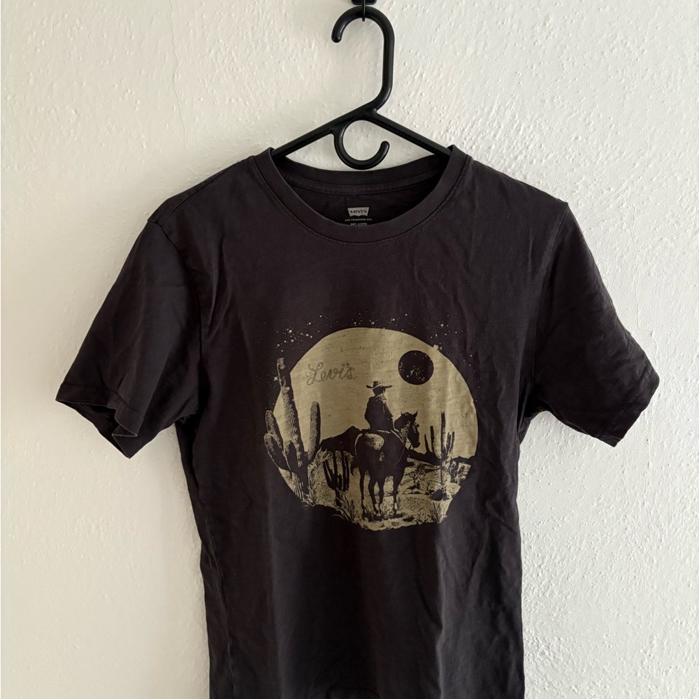 Levi's Black Desert Graphic Tee